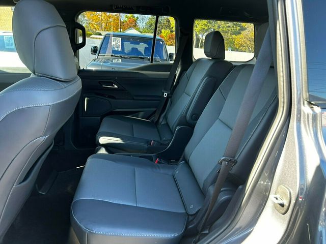 2025 Lexus GX Premium+/HeadsUpDisplay/2ndRowCaptains/BlindSpotMonitor/NAV - 22942293 - 12
