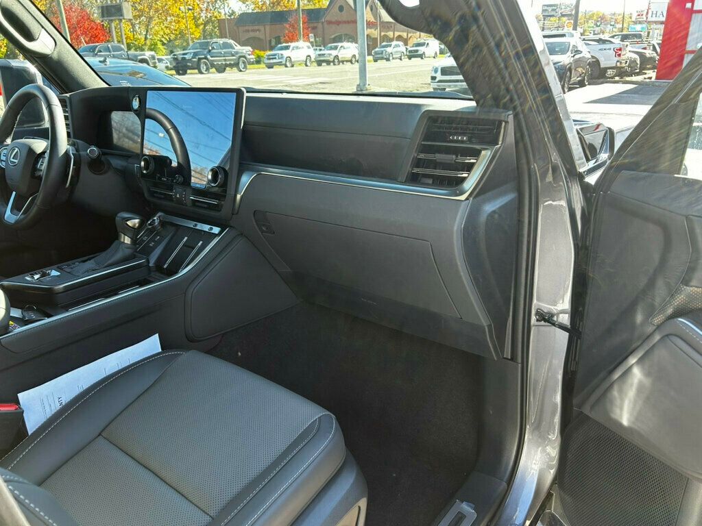 2025 Lexus GX Premium+/HeadsUpDisplay/2ndRowCaptains/BlindSpotMonitor/NAV - 22942293 - 24