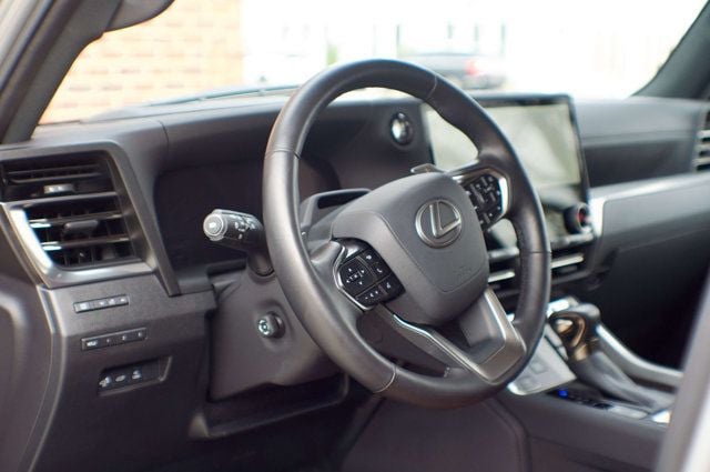 2025 Lexus GX Premium+/Heated&CooledSeats/HeadsUpDisplay/BlindSpot/NAV - 22986936 - 20