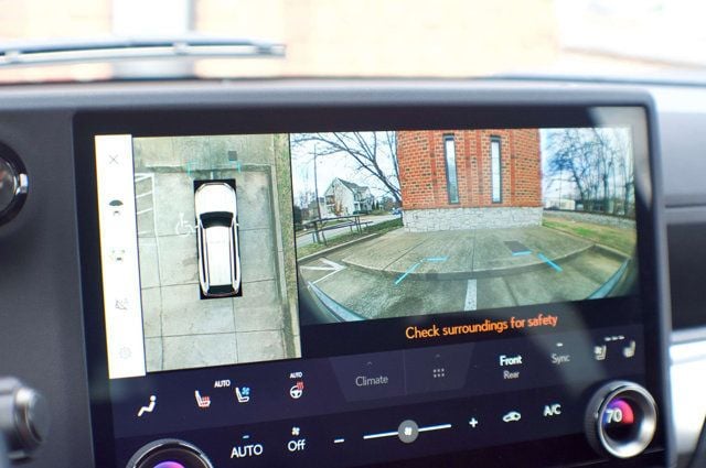 2025 Lexus GX Premium+/Heated&CooledSeats/HeadsUpDisplay/BlindSpot/NAV - 22986936 - 26