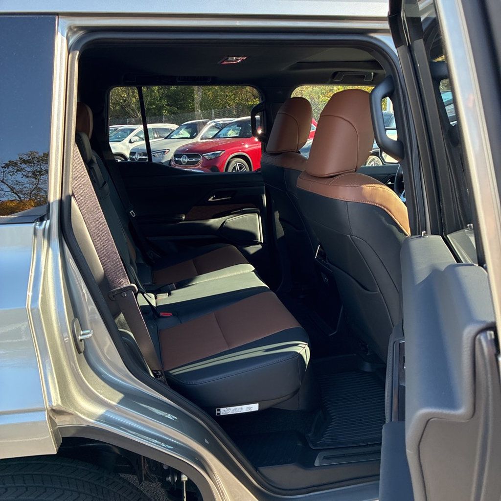 2025 Lexus GX Premium+/Heated&CooledSeats/HeadsUpDisplay/ColdAreaPkg/NAV - 22937593 - 12