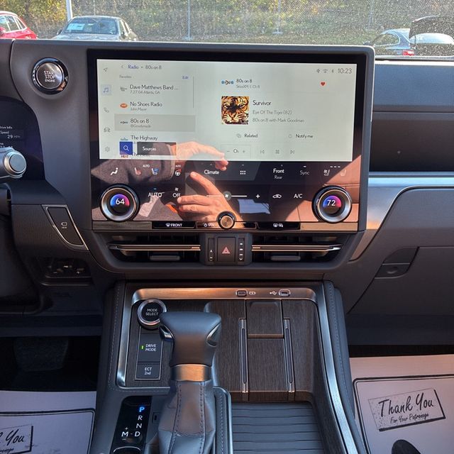 2025 Lexus GX Premium+/Heated&CooledSeats/HeadsUpDisplay/ColdAreaPkg/NAV - 22937593 - 16