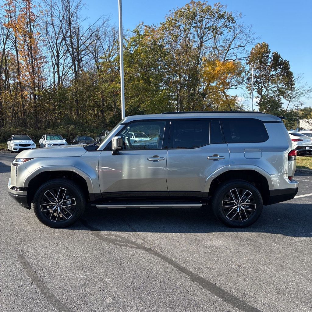 2025 Lexus GX Premium+/Heated&CooledSeats/HeadsUpDisplay/ColdAreaPkg/NAV - 22937593 - 3