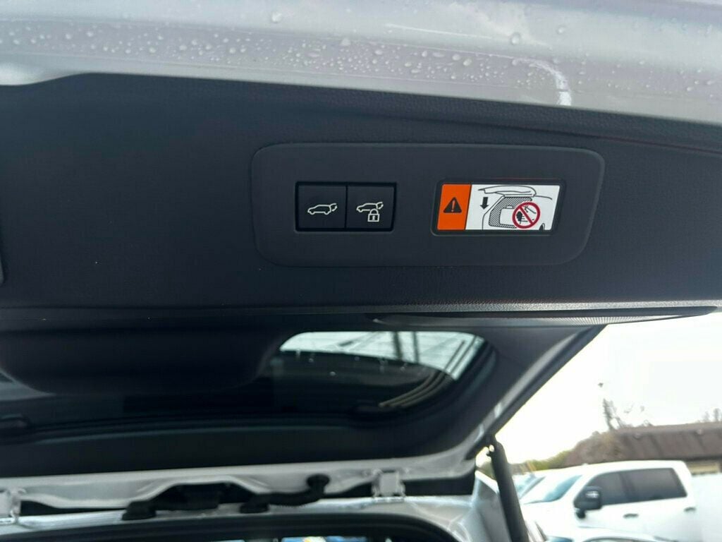 2025 Lexus GX Premium+/Heated&CooledSeats/HeadsUpDisplay/ColdAreaPkg/NAV - 22949177 - 16