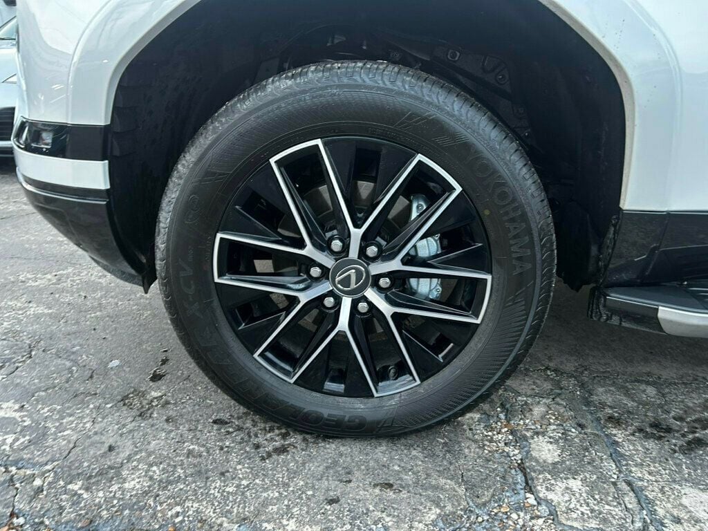 2025 Lexus GX Premium+/Heated&CooledSeats/HeadsUpDisplay/ColdAreaPkg/NAV - 22949177 - 33