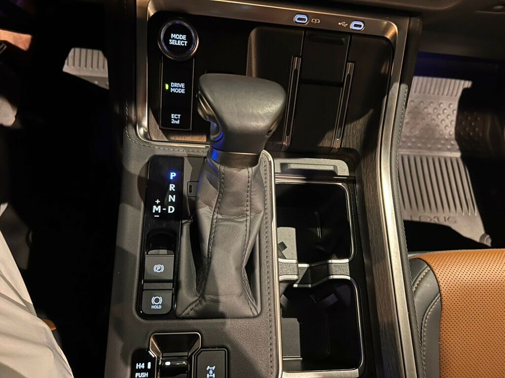 2025 Lexus GX PremiumPlus/TrafficAssist/BlackPkg/ColdAreaPkg/HeadUpDisplay/NAV - 22982873 - 20