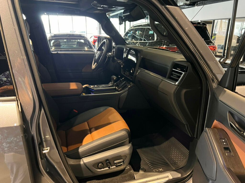 2025 Lexus GX PremiumPlus/TrafficAssist/BlackPkg/ColdAreaPkg/HeadUpDisplay/NAV - 22982873 - 30