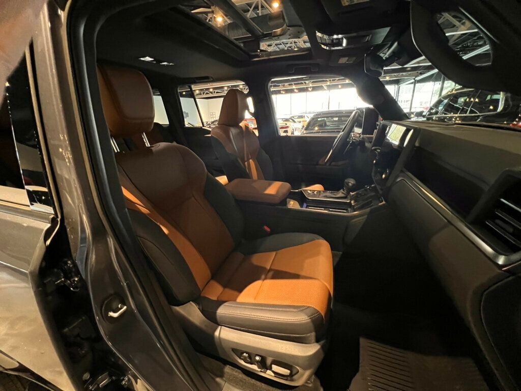 2025 Lexus GX PremiumPlus/TrafficAssist/BlackPkg/ColdAreaPkg/HeadUpDisplay/NAV - 22982873 - 31