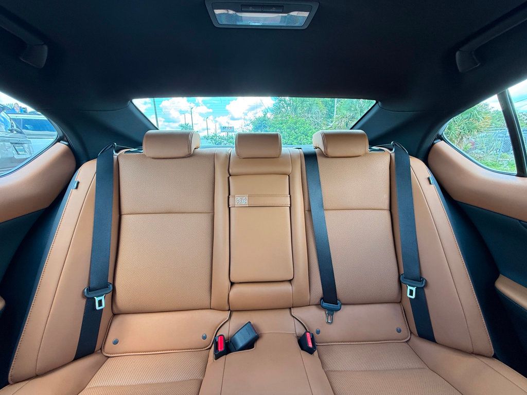 2025 Lexus IS **IS 300 w/PREMIUM PACKAGE** - 23029569 - 19