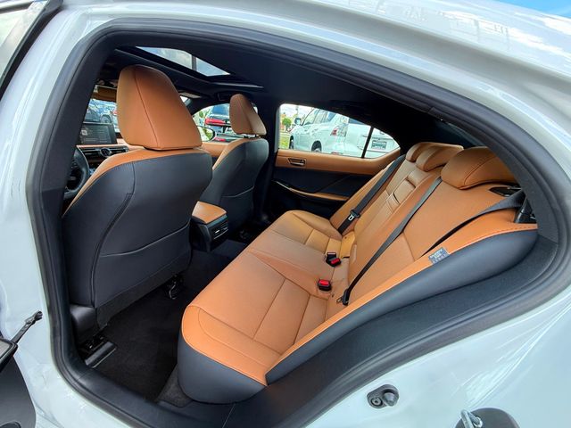 2025 Lexus IS **IS 300 w/PREMIUM PACKAGE** - 23029569 - 25