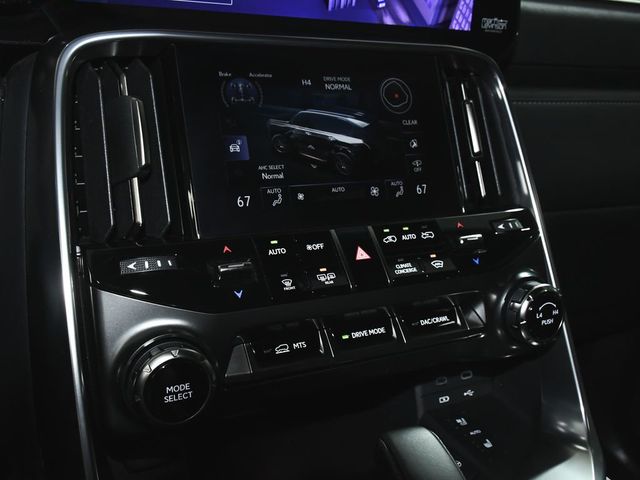 2025 Lexus LX 700h F SPORT - 23063024 - 37
