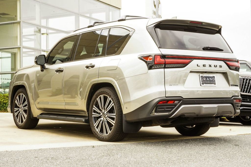 Lexus LX photo 10