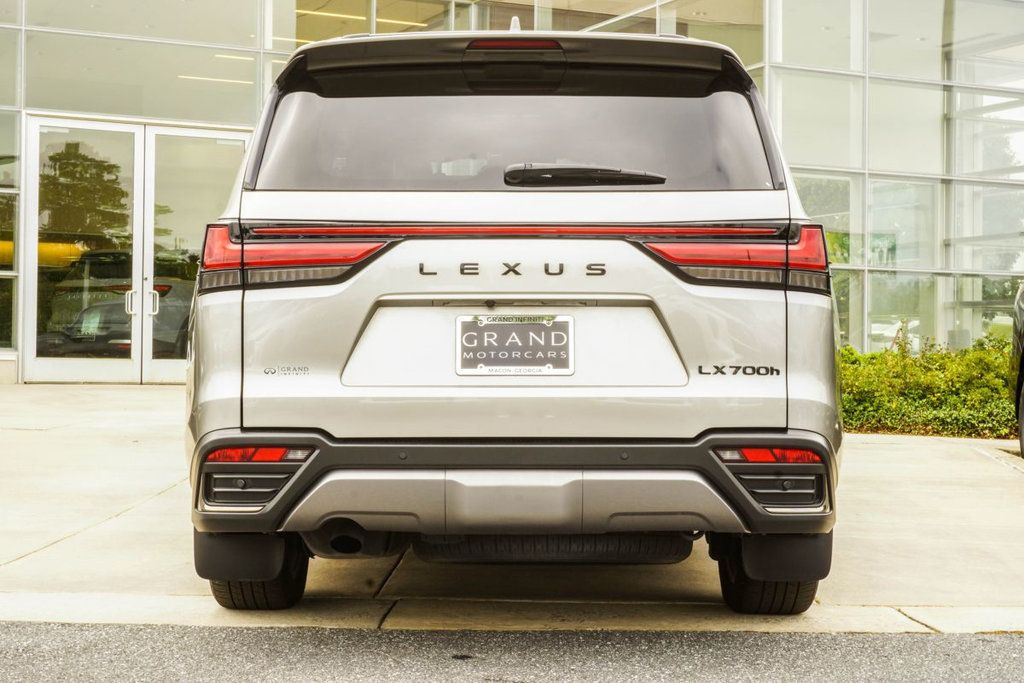 Lexus LX photo 11