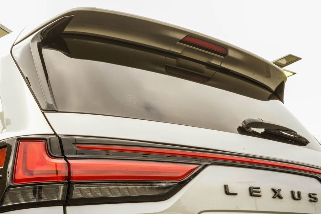 Lexus LX photo 13