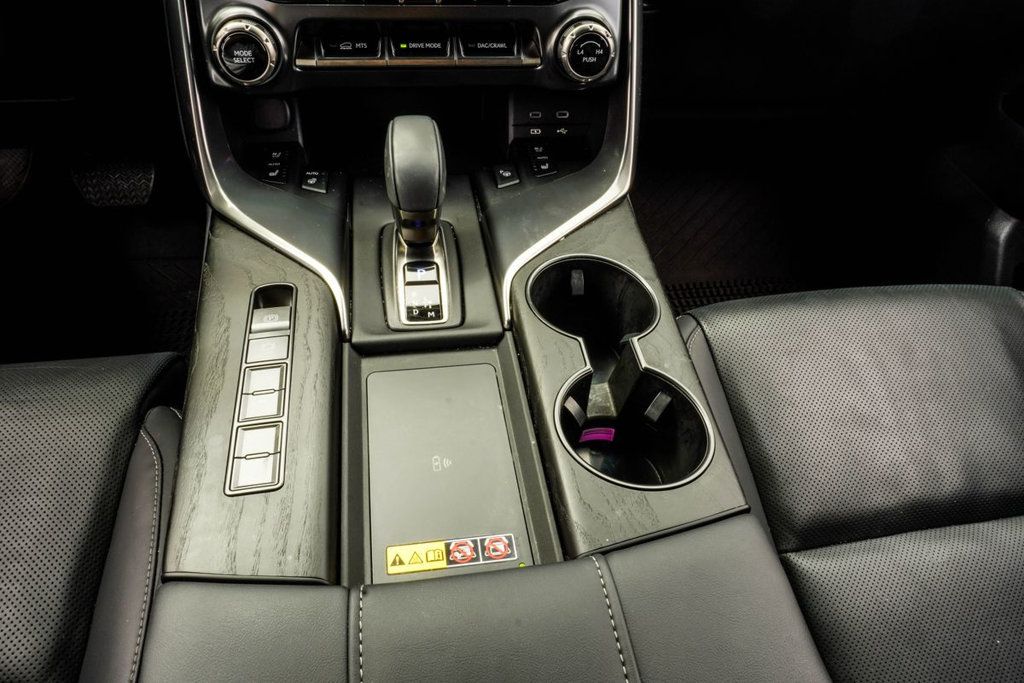 Lexus LX photo 21