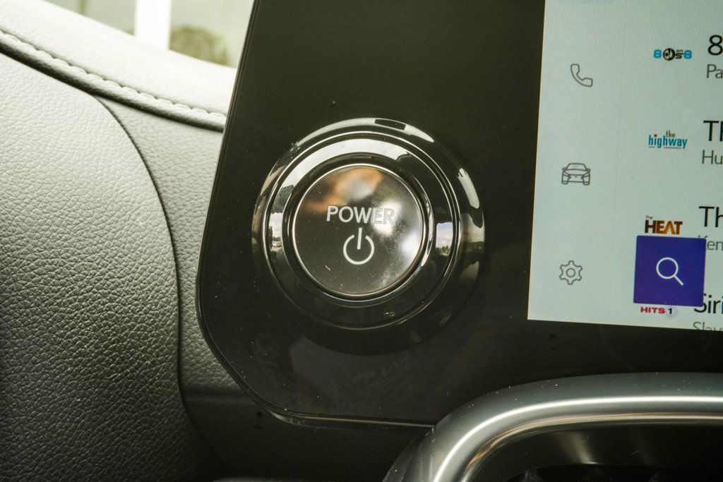 Lexus LX photo 30
