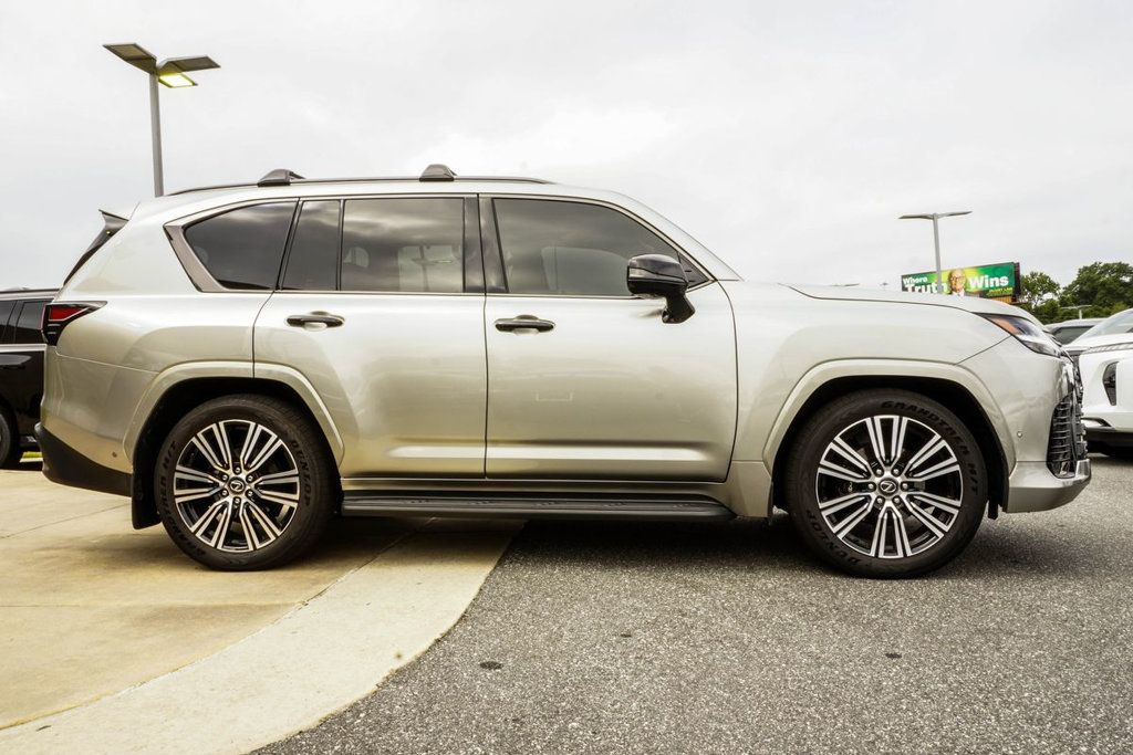Lexus LX photo 6