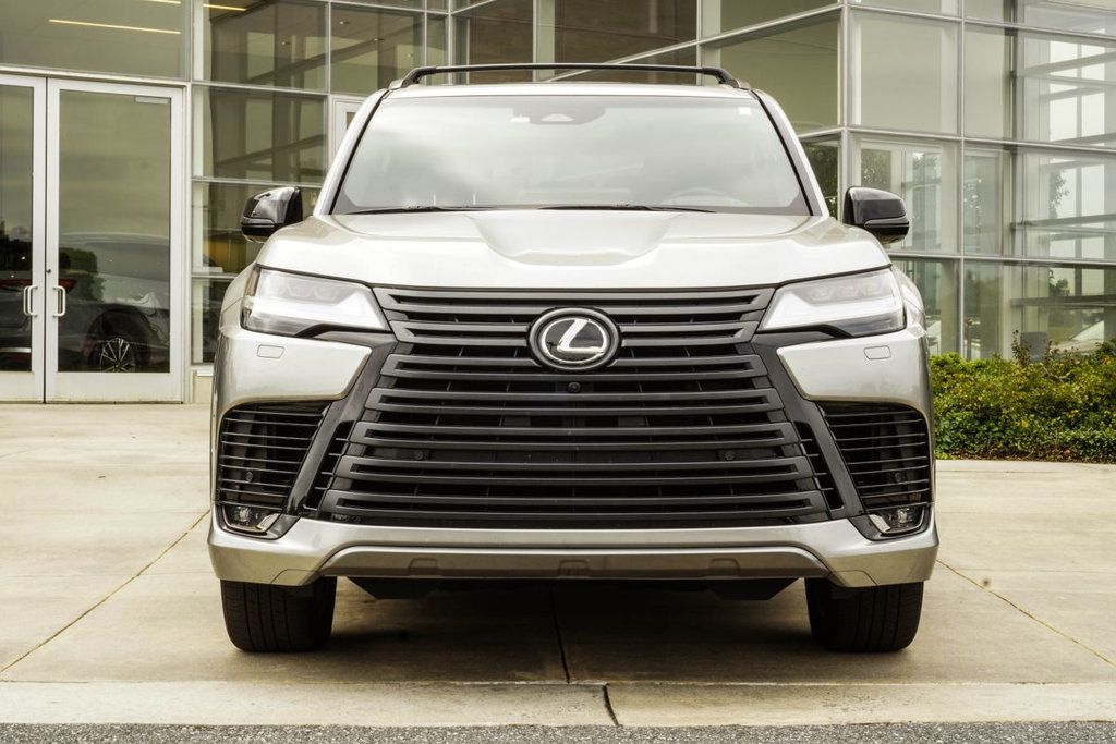 Lexus LX photo 7