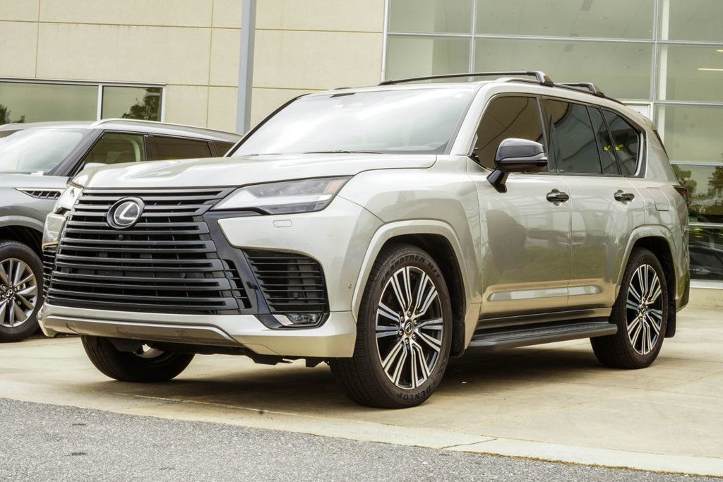 Lexus LX photo 8