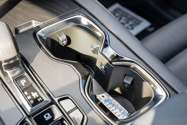2025 Lexus RX Luxury-AWD/HeadsUpDisplay/Heated&CooledSeats/TechnologyPkg/NAV - 23033763 - 31