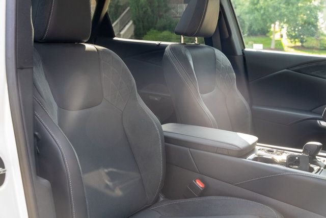 2025 Lexus RX Luxury-AWD/HeadsUpDisplay/Heated&CooledSeats/TechnologyPkg/NAV - 23033763 - 42