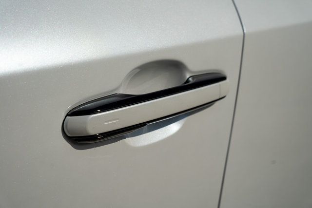 2025 Lexus RX Luxury-AWD/HeadsUpDisplay/Heated&CooledSeats/TechnologyPkg/NAV - 23033763 - 8