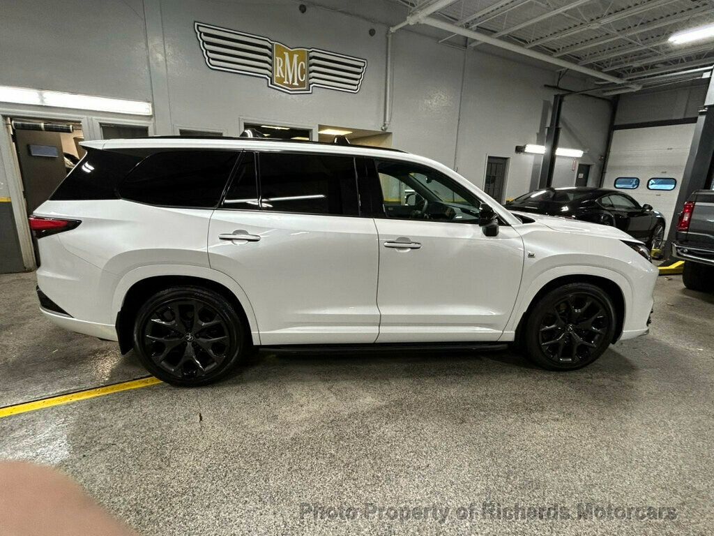 2025 Lexus TX 500h F SPORT Premium photo 3