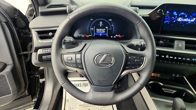 2025 Lexus UX UX 300h AWD with 18'' Wheels, HUD & Power Kick Sensor - 22963409 - 13