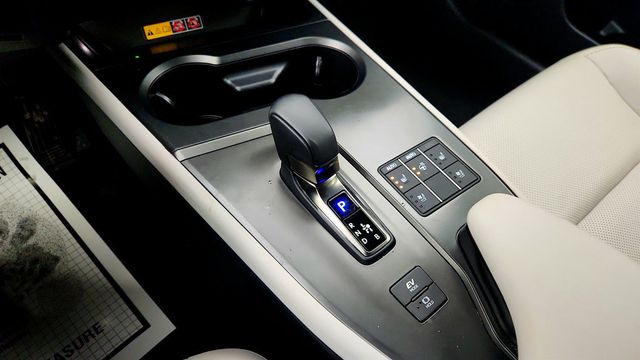 2025 Lexus UX UX 300h AWD with 18'' Wheels, HUD & Power Kick Sensor - 22963409 - 15