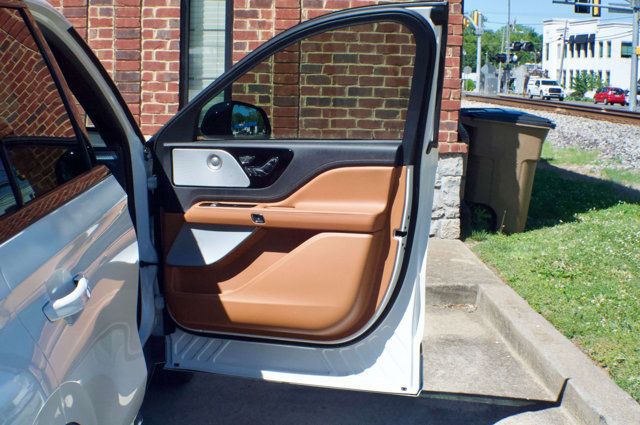 2025 Lincoln Aviator MSRP$93,220/Heated&Cooled Massaging Seats/Jet Appearance Pkg/NAV - 23023722 - 40