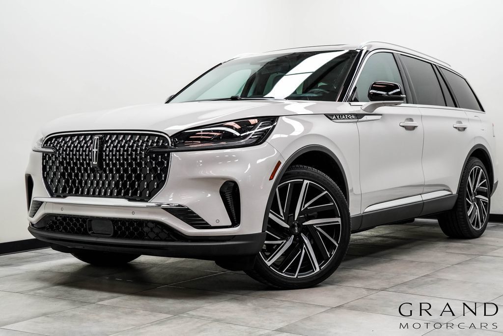 2025 Lincoln Aviator Reserve AWD - 22999770 | Video 1
