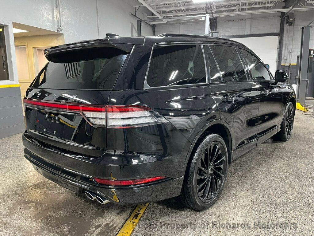 2025 Lincoln Aviator Reserve photo 3