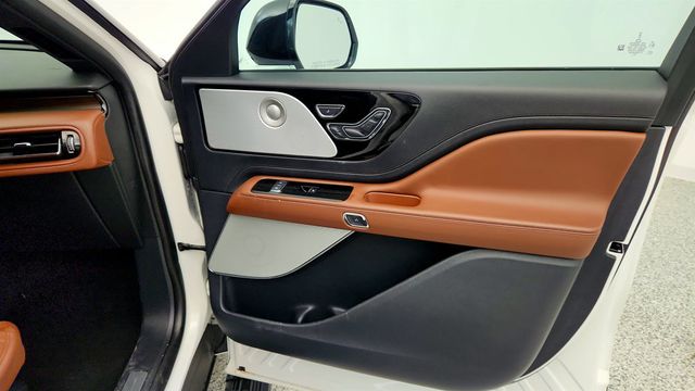 2025 Lincoln Aviator Reserve AWD w/ Equipment Group 201A & Jet Appearance Pkg - 23021534 - 24