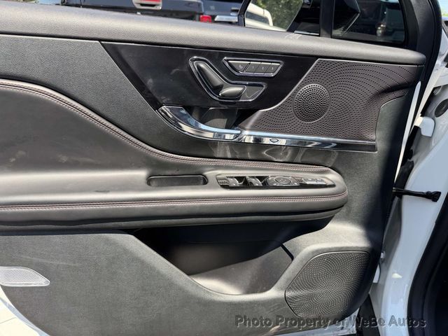 2025 Lincoln Corsair Reserve AWD - 23048643 - 16