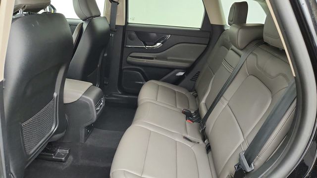 2025 Lincoln Corsair Reserve AWD - 22945374 - 19