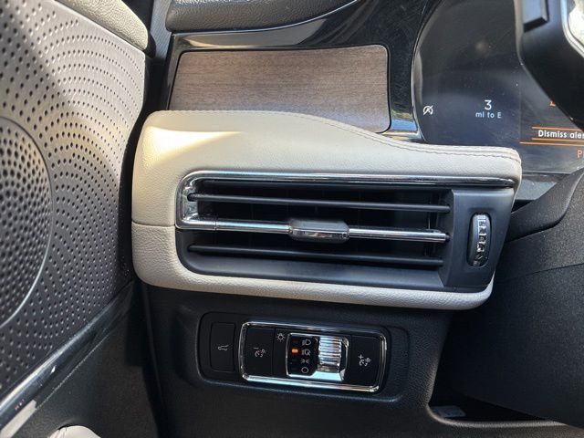 2025 Lincoln Corsair Reserve AWD - 23016378 - 25