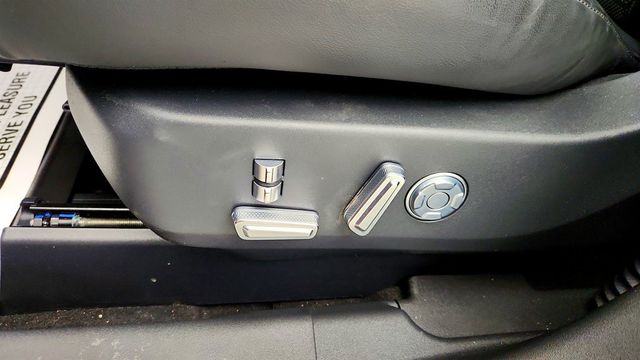 2025 Lincoln Nautilus Hybrid Reserve AWD with Equipment 203A & Trailer Tow Ability - 22981922 - 10