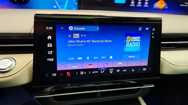 2025 Lincoln Nautilus Hybrid Reserve AWD with Equipment 203A & Trailer Tow Ability - 22981922 - 18