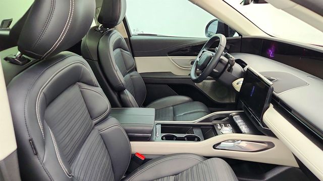 2025 Lincoln Nautilus Hybrid Reserve AWD with Equipment 203A & Trailer Tow Ability - 22981922 - 25