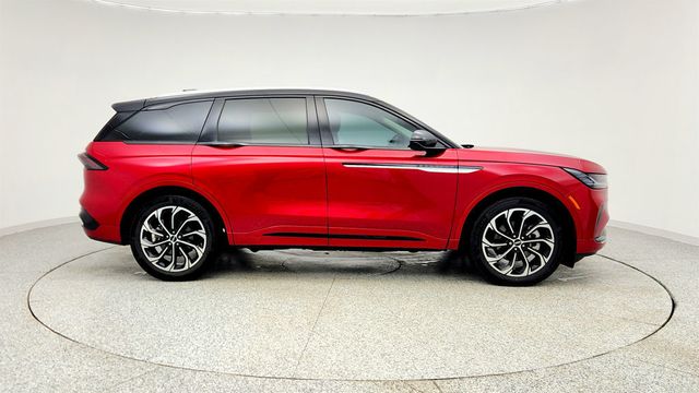 2025 Lincoln Nautilus Hybrid Reserve AWD with Equipment 203A & Trailer Tow Ability - 22981922 - 3