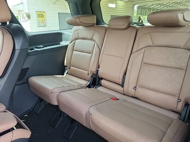 2025 Lincoln Navigator MSRP$119240/BlackLabel/4WD/Heated&CooledFront&RearSeats/NAV - 23026476 - 7
