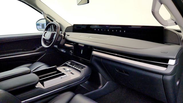 2025 Lincoln Navigator Reserve 4x4 - 23036356 - 28
