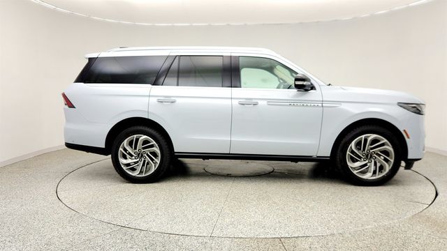 2025 Lincoln Navigator Reserve 4x4 - 23036356 - 3