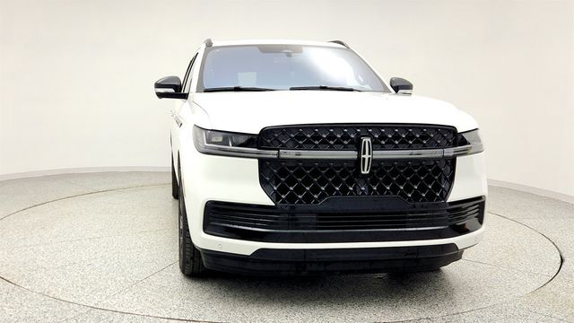 2025 Lincoln Navigator Reserve 4x4 with Jet Appearance Package - 22975887 - 1