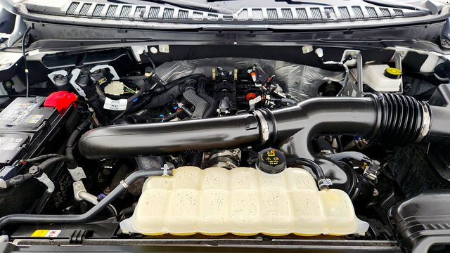 2025 Lincoln Navigator Reserve 4x4 with Jet Appearance Package - 22975887 - 28