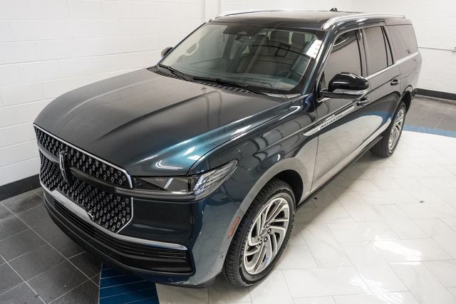 2025 Lincoln Navigator L Reserve 4x4 - 22963522 - 44