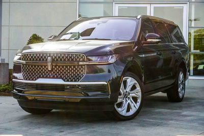 2025 Lincoln Navigator L