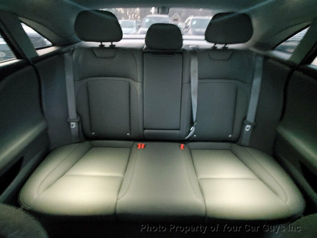 2025 Lucid Air Pure - 22990348 - 35