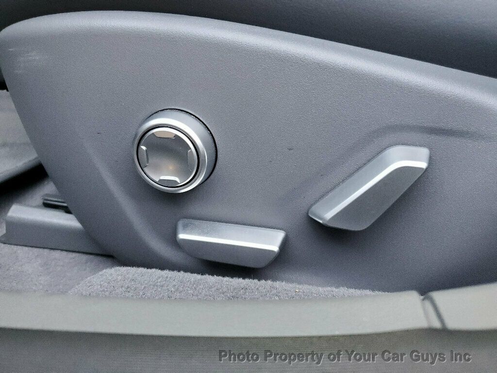 2025 Lucid Air Pure - 22990348 - 39