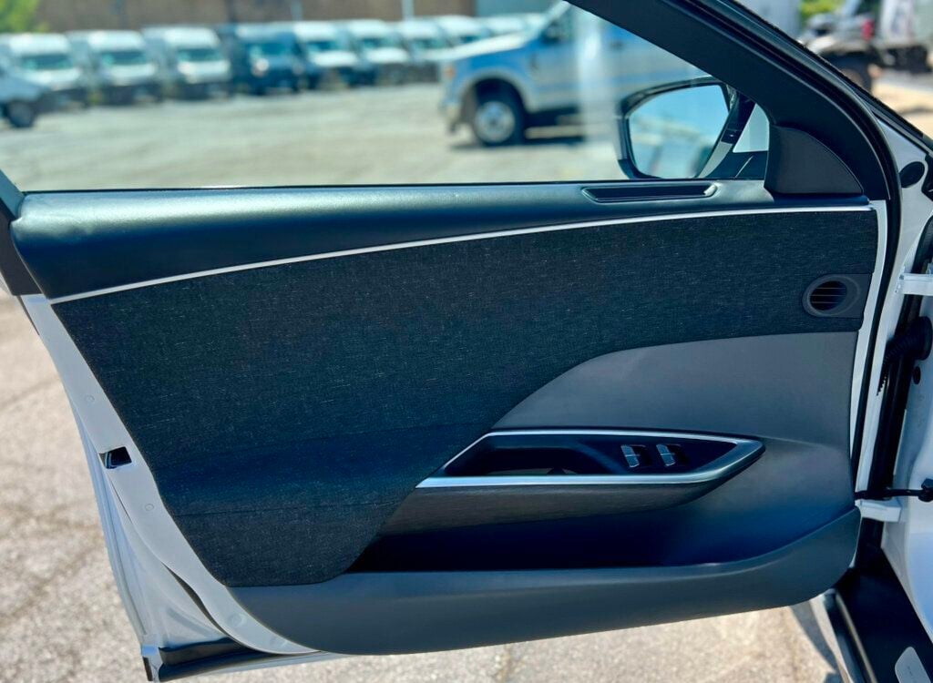 2025 Lucid Air Pure RWD - 23058237 - 13